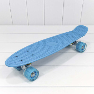 Скейтборд из пластика